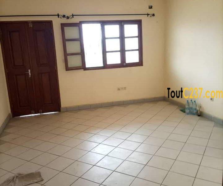 Appartement à louer à Makepe, Douala