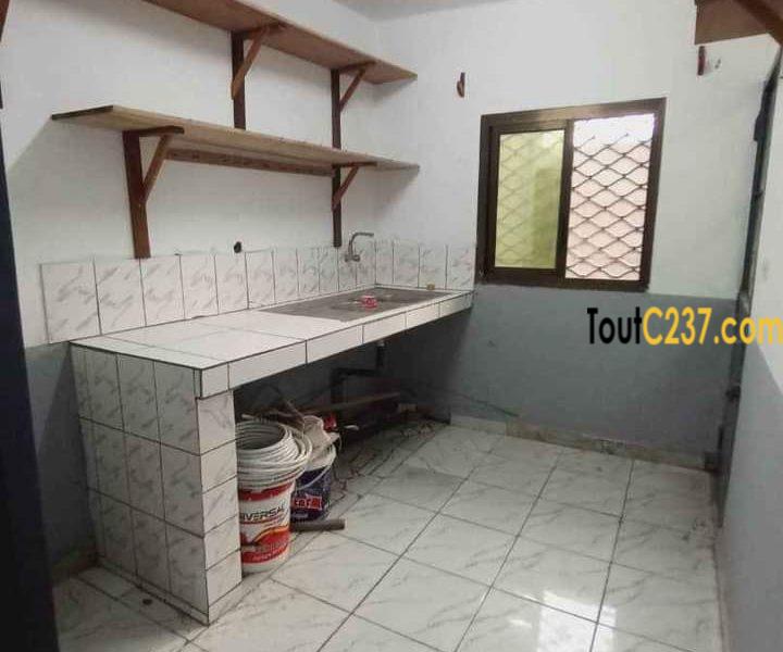 Appartement neuf entrée seule à louer à Makepe, Douala