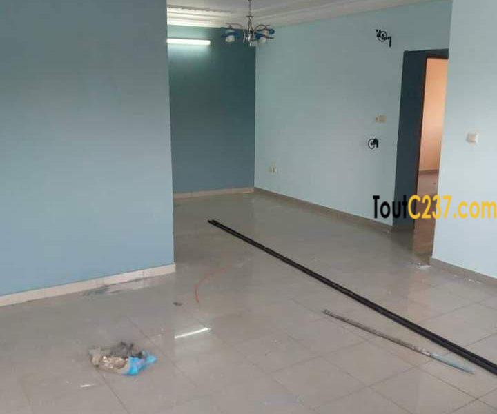 Appartement à louer à Akwa Nord, Douala