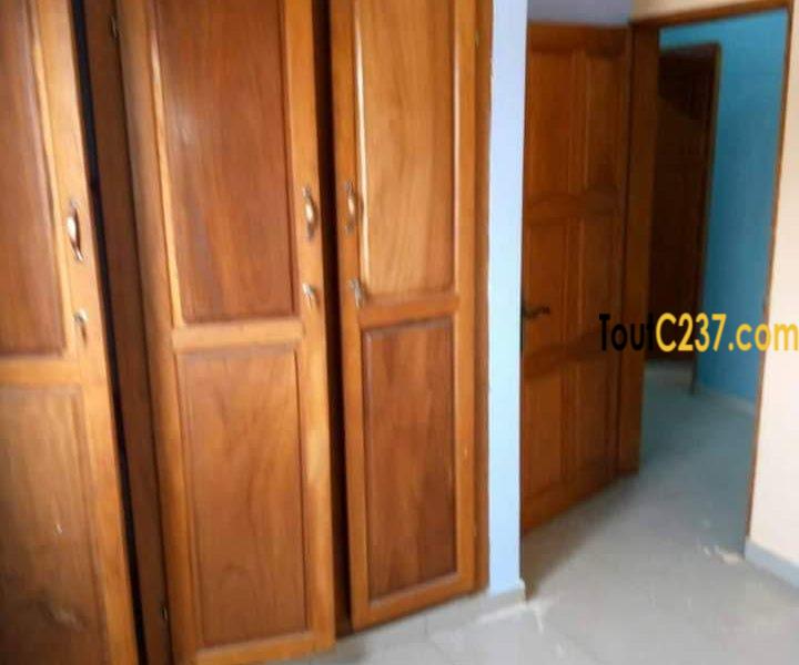 Appartement à louer à Akwa Nord, Douala