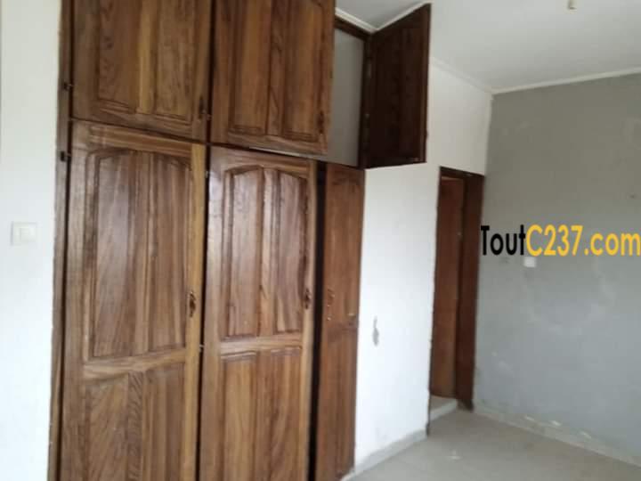 Appartement à louer à Bonamoussadi , Douala