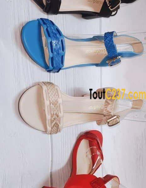 Chaussures ouvertes
