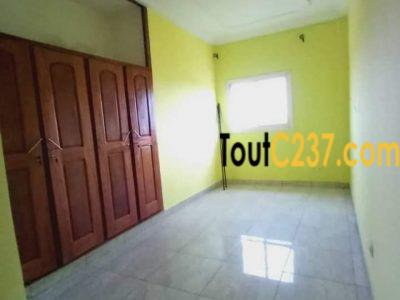 Appartement haut standing à louer à Logpom, Douala
