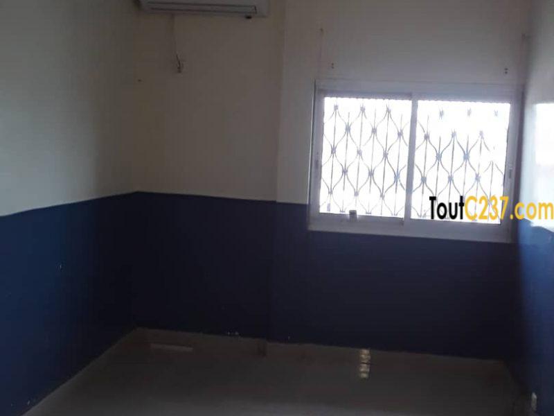 Bureaux en appartement à louer à Bali, Douala