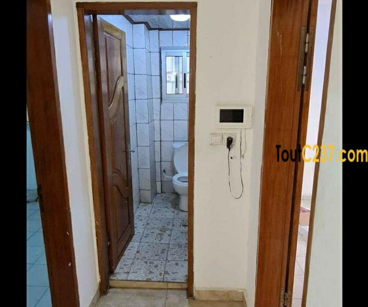 Appartement vaut standing à louer à Logpom, Douala