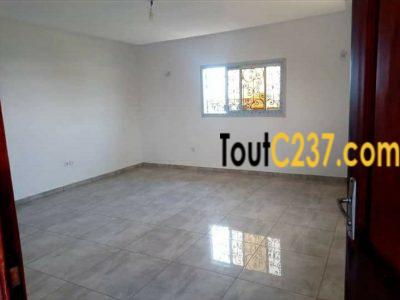 Appartement à louer à bonapriso, Douala