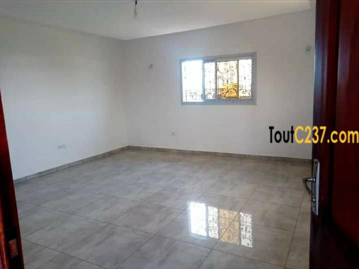 Appartement à louer à bonapriso, Douala
