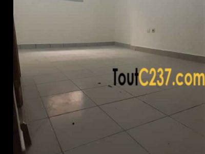 Mini maison à louer à Logpom, Douala