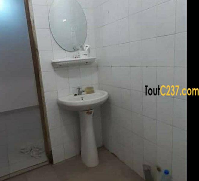 Mini maison à louer à Logpom, Douala