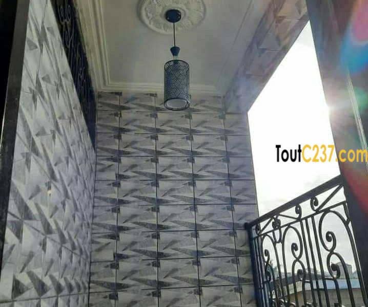 Studio moderne à louer à Bonamoussadi sable, Douala