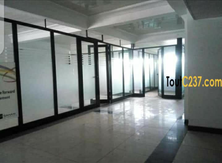 Bureau en Open Space vallée Bessengue, Douala