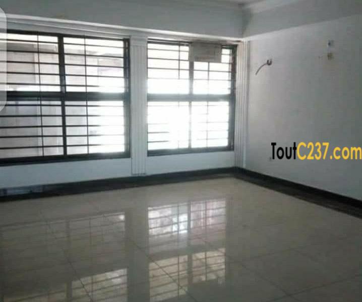 Bureau en Open Space vallée Bessengue, Douala