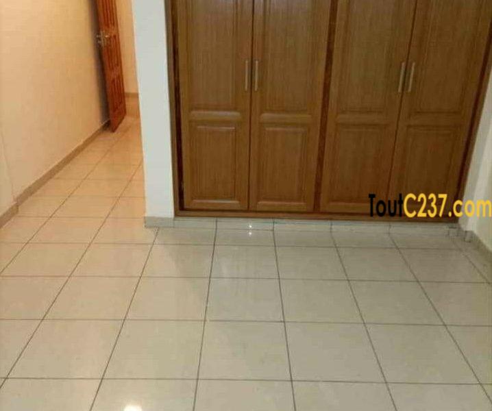 Appartement haut standing à louer à Logpom, Douala