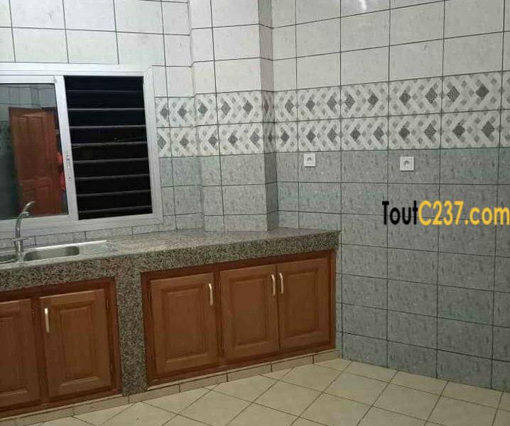 Appartement haut standing à louer à Logpom, Douala