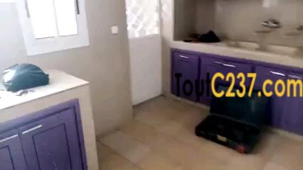 Vaste et joli Duplex à louer à Bonapriso, Douala