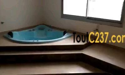 Vaste et joli Duplex à louer à Bonapriso, Douala