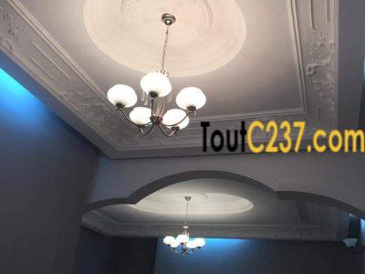 Villa à louer à Bonamoussadi, Douala