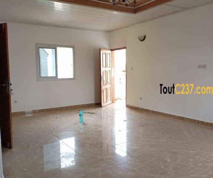 Appartement à louer à Logpom, Douala