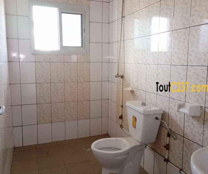 Appartement à louer à Logpom, Douala