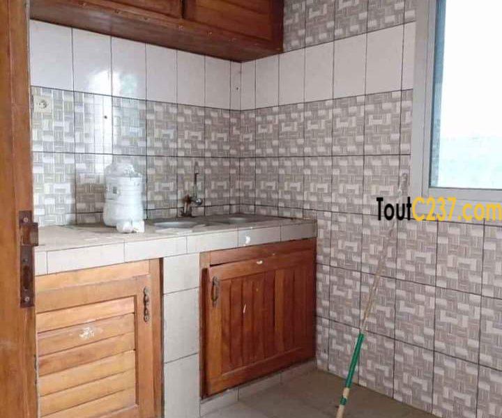 Appartement à louer à Logpom, Douala