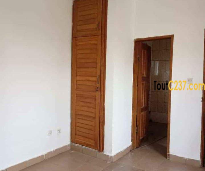 Appartement à louer à Logpom, Douala