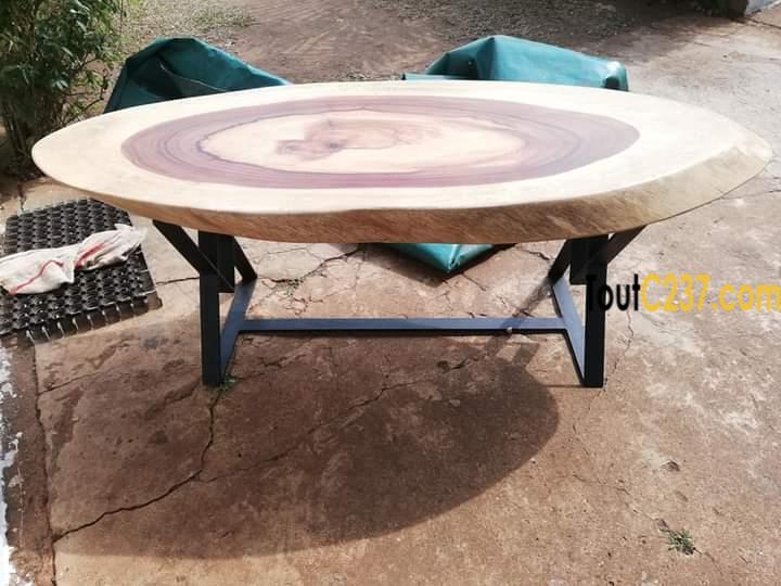 Table en bois à vendre à Yaoundé