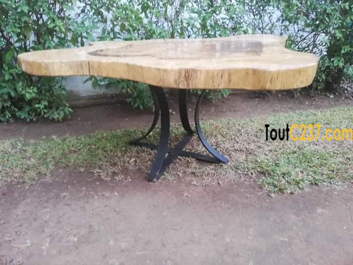 Table en bois à vendre à Yaoundé