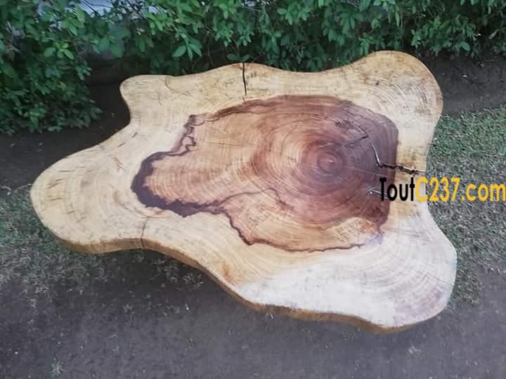 Table en bois à vendre à Yaoundé