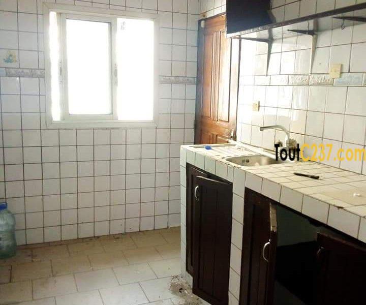 Appartement à louer à Bonamoussadi, Douala