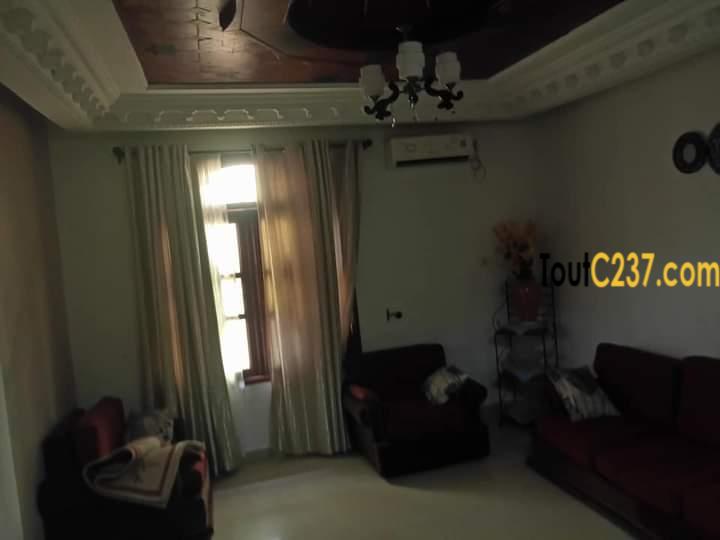 Jolie villa à vendre à Kotto, Douala