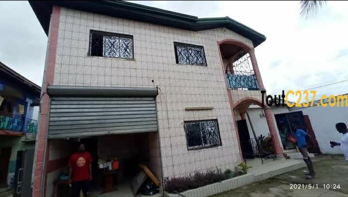 Duplex à louer à pk13, Douala