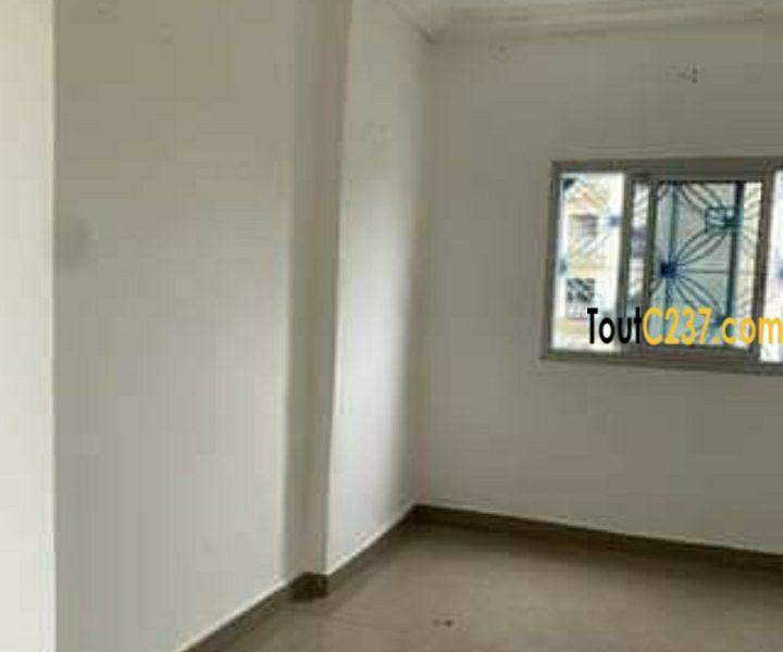 Appartement à louer à youpwe, Douala