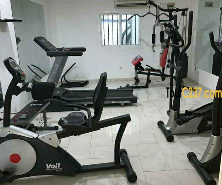 Appartement à louer à Bonanjo, Douala