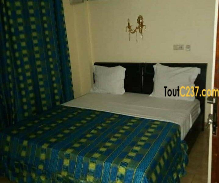 Appartement, studio, chambres meublés à louer à Bonapriso, Douala