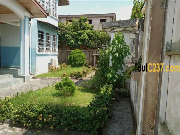 Duplex à vendre à Makepe, Douala