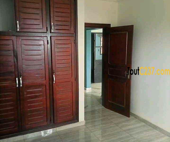 Appartement à louer à Bonamoussadi, Douala