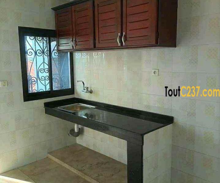 Appartement à louer à Bonamoussadi, Douala