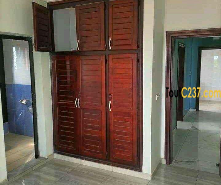 Appartement à louer à Bonamoussadi, Douala