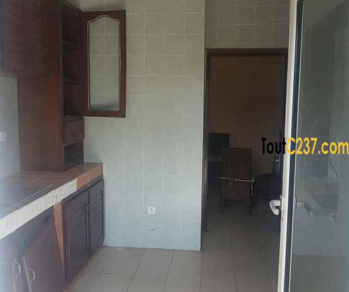 Appartement à louer à Bonamoussadi, Douala