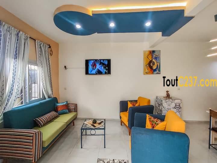 Studio Meublé à Louer à Akwa, Douala