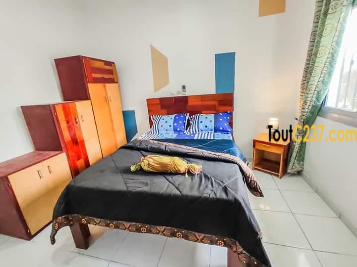 Studio Meublé à Louer à Akwa, Douala