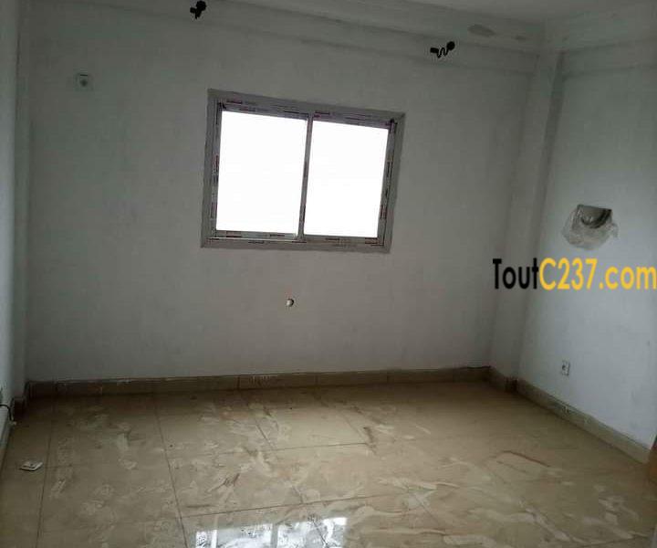Appartement à louer à Logpom, Douala