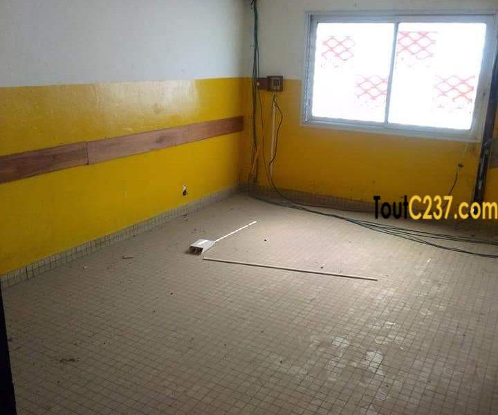 Bureaux à louer à Akwa, Douala