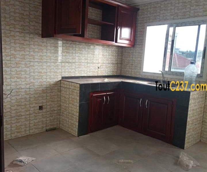 Appartement à louer à Logpom, Douala