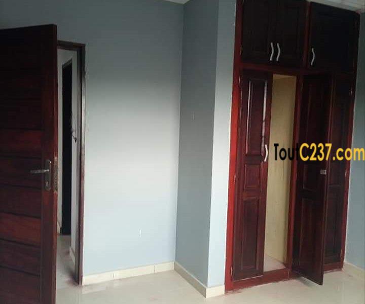 Appartement à louer à Logpom, Douala