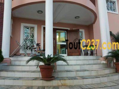 Duplex à vendre à Makepe, Douala