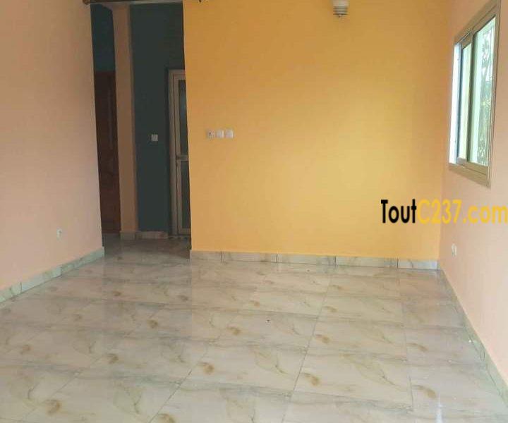 Appartement à louer à Bonamoussadi, Douala