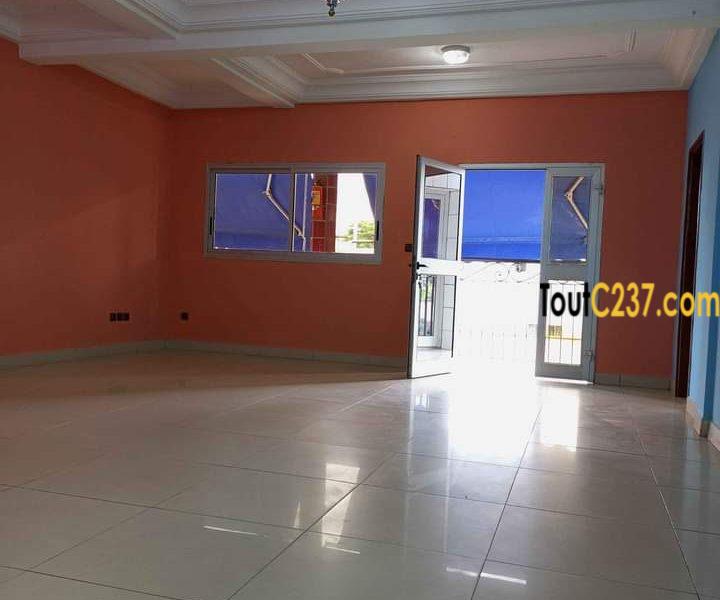 Appartement à louer à Bonamoussadi, Douala