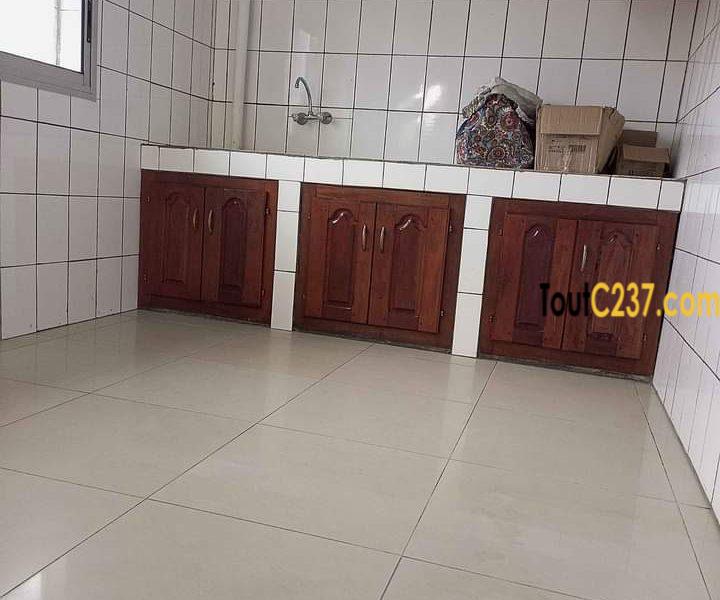 Appartement à louer à Bonamoussadi, Douala
