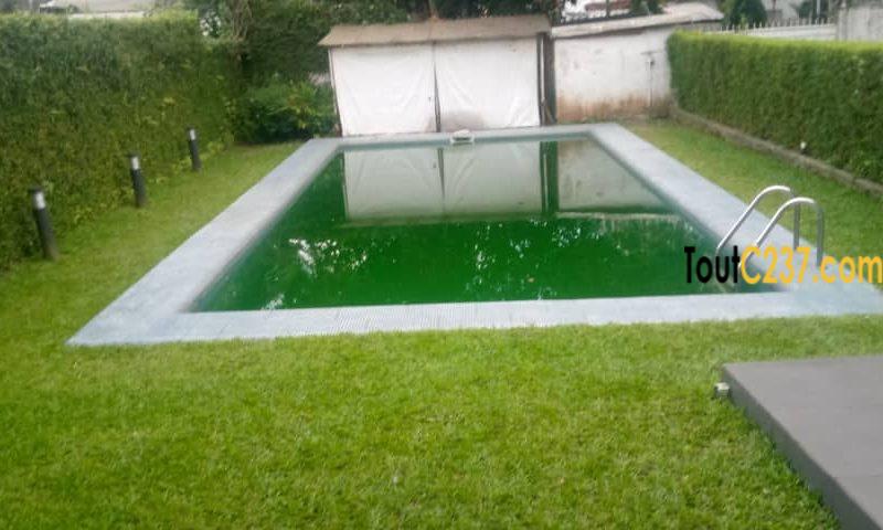 Duplex à louer à Bonapriso, Douala